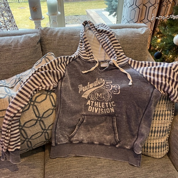 Women’s denim blue and white v neck cut sweatshirt (marked 2XL-but fits like XL) - Picture 2 of 5